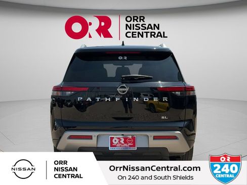 Used 2025 Nissan Pathfinder SL FWD image 6