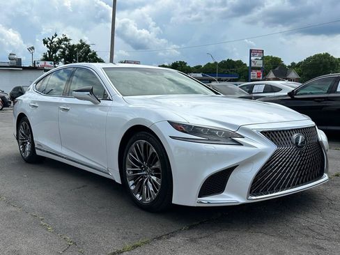 Used 2018 Lexus LS 500h AWD w/ Luxury Package image 12