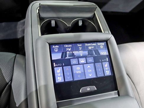 Used 2022 Lexus LS 500h 500h Base image 30