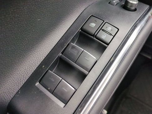 New 2026 Toyota Highlander Platinum image 24