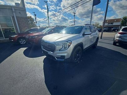 Used 2022 GMC Terrain SLE w/ Driver Convenience Package