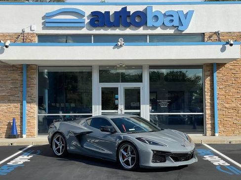 Used 2025 Chevrolet Corvette E-Ray AWD/4WD image 8