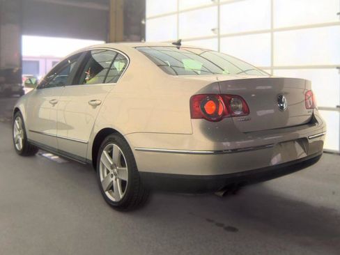 Used 2009 Volkswagen Passat Komfort FWD image 6