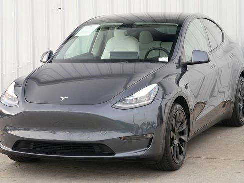 Used 2021 Tesla Model Y Long Range image 48