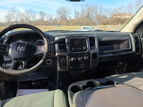 Used 2016 RAM 3500 Tradesman w/ Chrome Appearance Group image 12