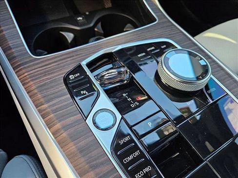 Used 2024 BMW X5 sDrive40i w/ Executive Package image 14