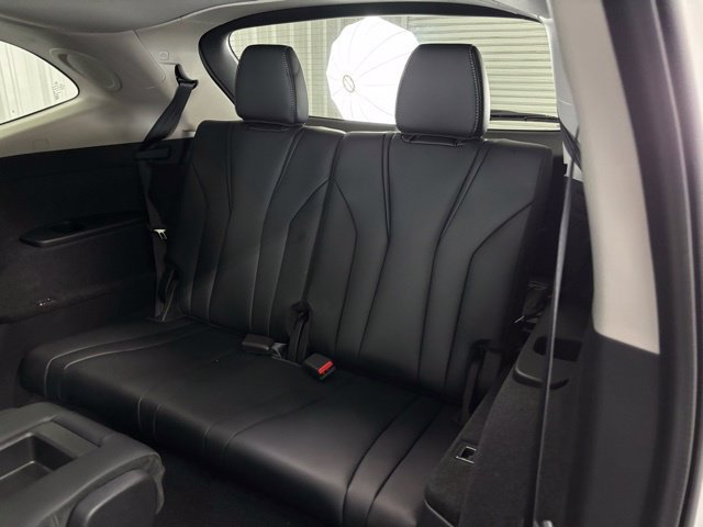 Used 2026 Acura MDX w/ Technology Package FWD image 16
