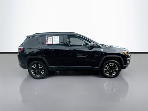 Used 2018 Jeep Compass Trailhawk w/ Leather Interior Group AWD/4WD image 5