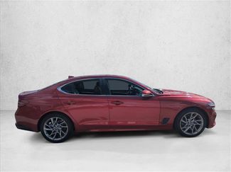 Used 2022 Genesis G70 2.0T video 4