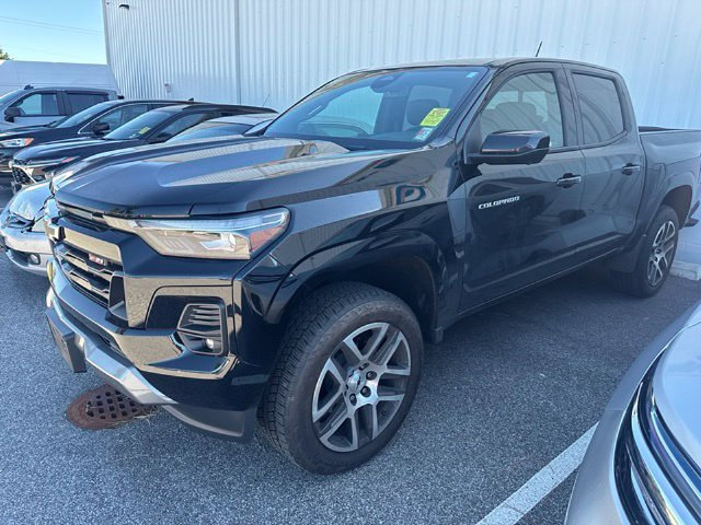 Certified 2023 Chevrolet Colorado Z71 w/ Z71 Convenience Package 2 AWD/4WD image 3