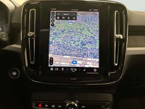 Used 2025 Volvo XC40 B5 Core image 36