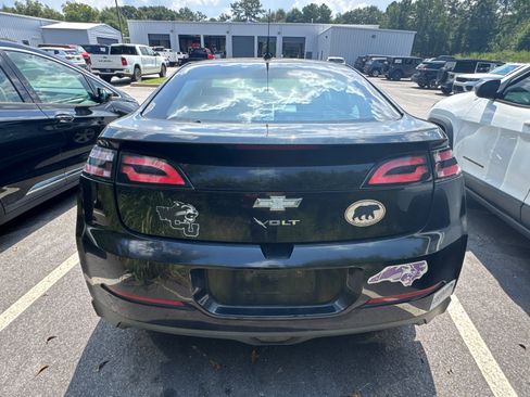 Used 2013 Chevrolet Volt FWD image 4