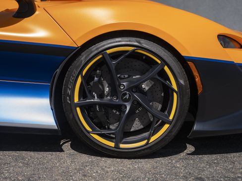 Used 2021 McLaren Elva RWD image 22