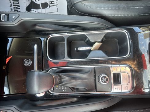 Used 2020 Kia Telluride SX w/ Towing Package FWD image 29
