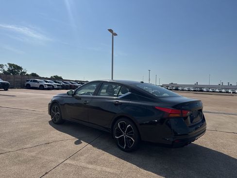 Certified 2024 Nissan Altima 2.5 SR FWD image 15