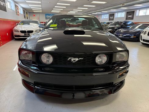 Used 2008 Ford Mustang GT image 2