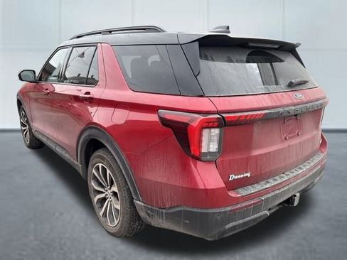 Used 2025 Ford Explorer ST-Line image 2
