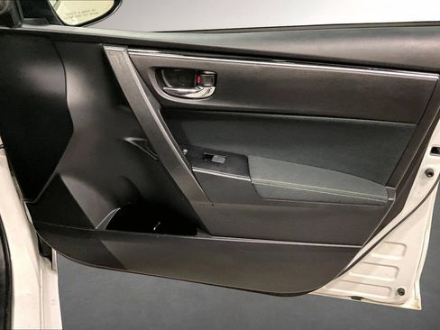 Used 2019 Toyota Corolla LE FWD image 28