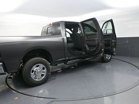 New 2026 RAM 2500 Tradesman AWD/4WD image 36