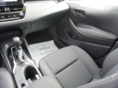 Used 2024 Toyota Corolla LE image 15