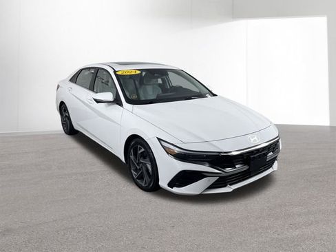 Used 2024 Hyundai Elantra Limited FWD image 12
