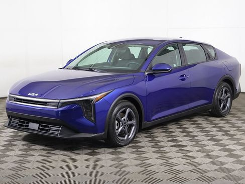 Used 2025 Kia K4 FWD image 7