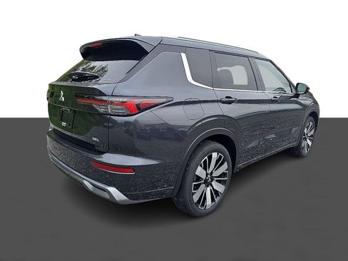 New 2025 Mitsubishi Outlander SEL image 4