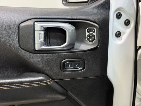 Used 2021 Jeep Gladiator Mojave image 11