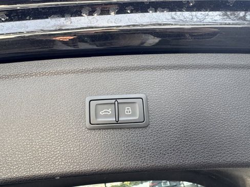 Certified 2023 Audi Q5 2.0T Premium w/ Convenience Package image 32