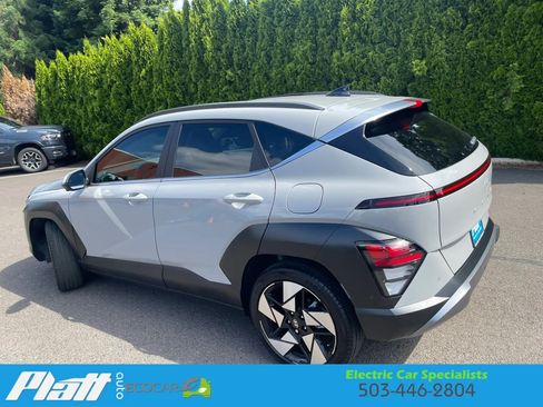 Used 2024 Hyundai Kona Limited FWD image 6