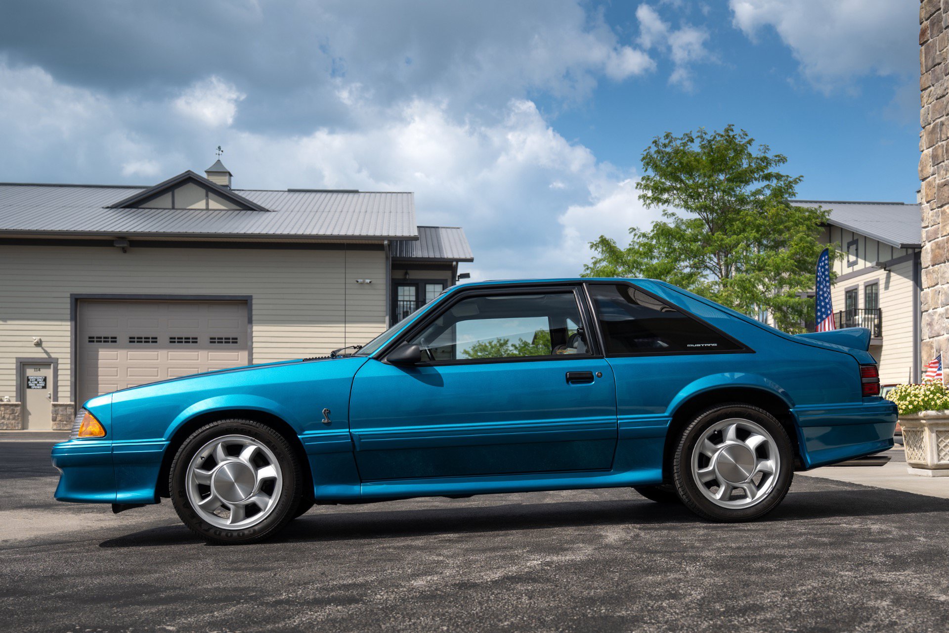 Used 1993 Ford Mustang Cobra RWD image 3