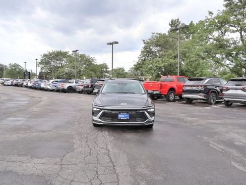 Used 2026 Hyundai Sonata SE FWD image 11