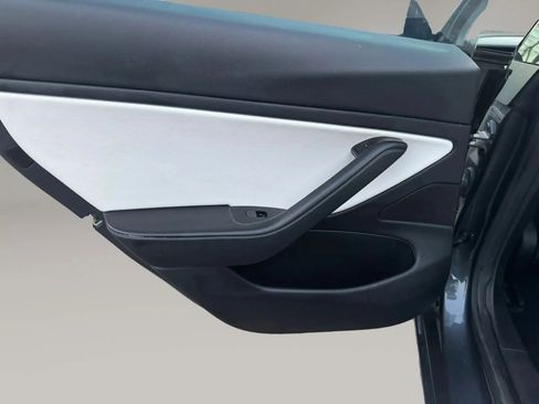 Used 2018 Tesla Model 3 Long Range image 22