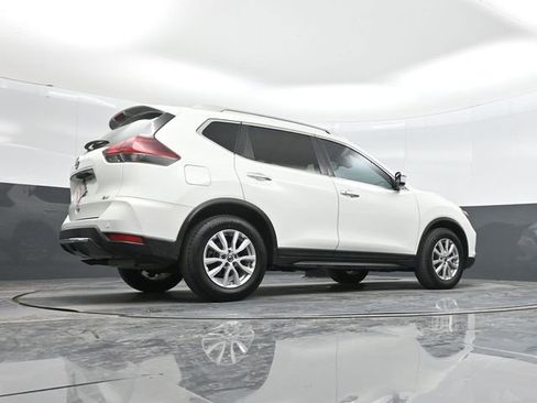 Used 2020 Nissan Rogue SV image 38