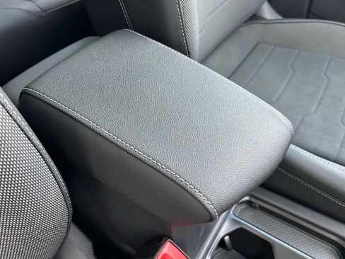 New 2026 Volkswagen Taos SE FWD image 42