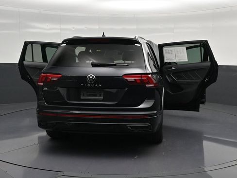 Used 2023 Volkswagen Tiguan SE R-Line FWD image 28