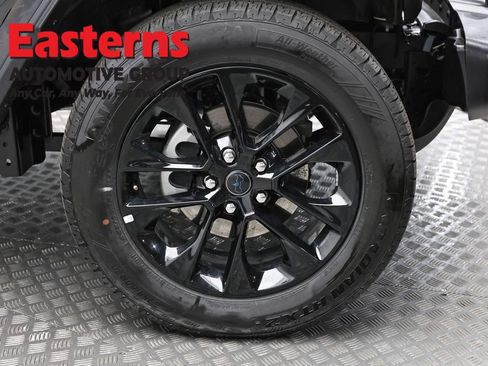 Used 2025 Jeep Wrangler Unlimited Sahara w/ Safety Group AWD/4WD image 31