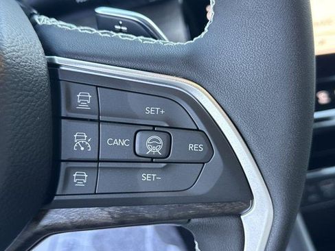Used 2026 Jeep Grand Cherokee Limited w/ Limited Altitude Package RWD image 46