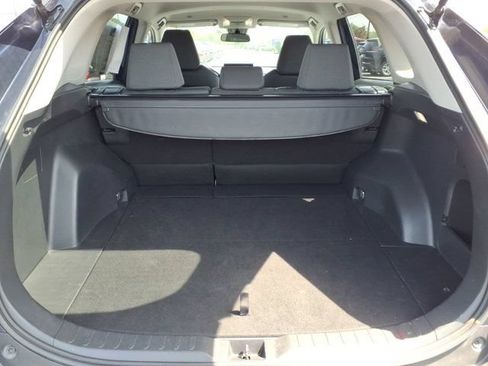 Used 2025 Toyota RAV4 XLE AWD/4WD image 27