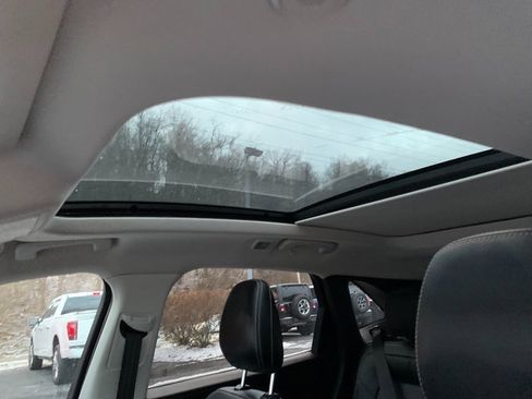 Used 2022 Ford Escape SEL w/ Technology Package image 25