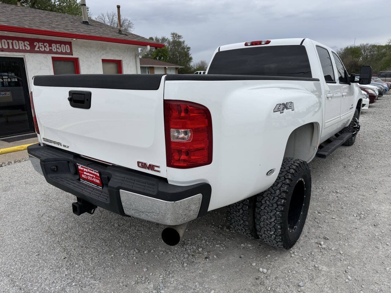 Used 2009 GMC Sierra 3500 SLT AWD/4WD image 3