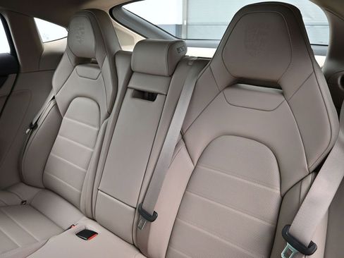 New 2026 Porsche Panamera 4 image 6