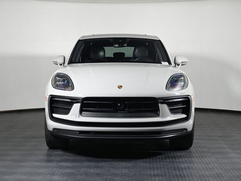 Certified 2023 Porsche Macan AWD/4WD image 10