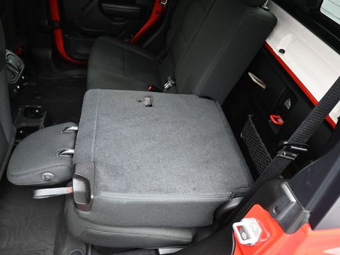 Used 2023 Jeep Gladiator Sport image 31