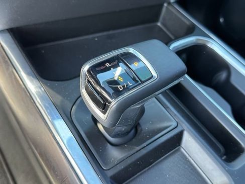 Used 2023 GMC Sierra 1500 SLT w/ SLT Convenience Package image 13