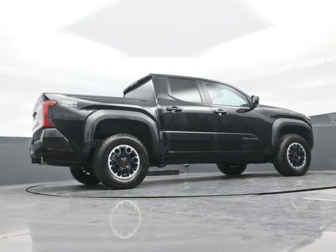 Used 2024 Toyota Tacoma TRD Off-Road image 35