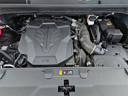 Used 2024 Kia Carnival LX image 28