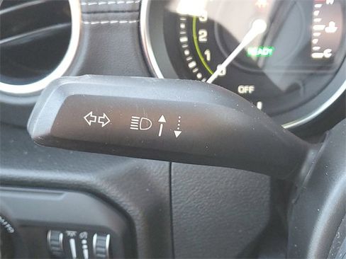 Used 2022 Jeep Wrangler Unlimited Sahara w/ Cold Weather Group image 10