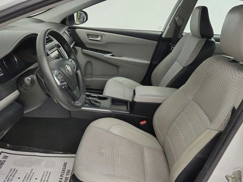 Used 2015 Toyota Camry SE FWD image 19