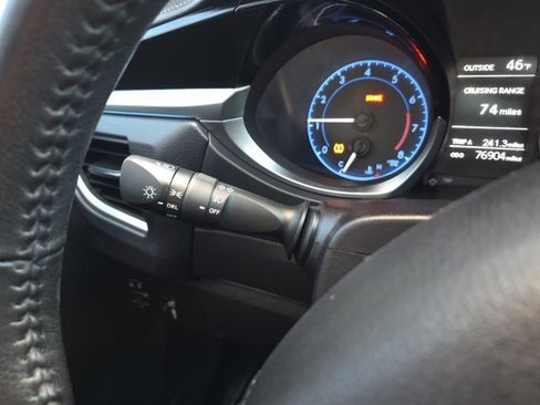 Used 2015 Toyota Corolla S image 16